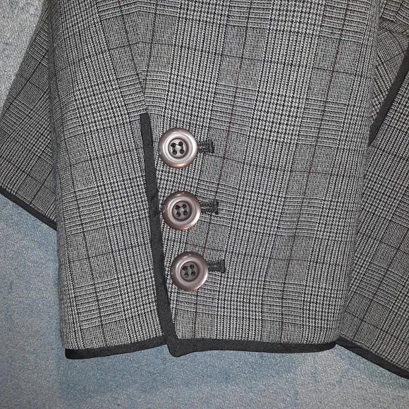 Norton McNaughton Woman's Brown Plaid Blazer Size 18W - Picture 6 of 16